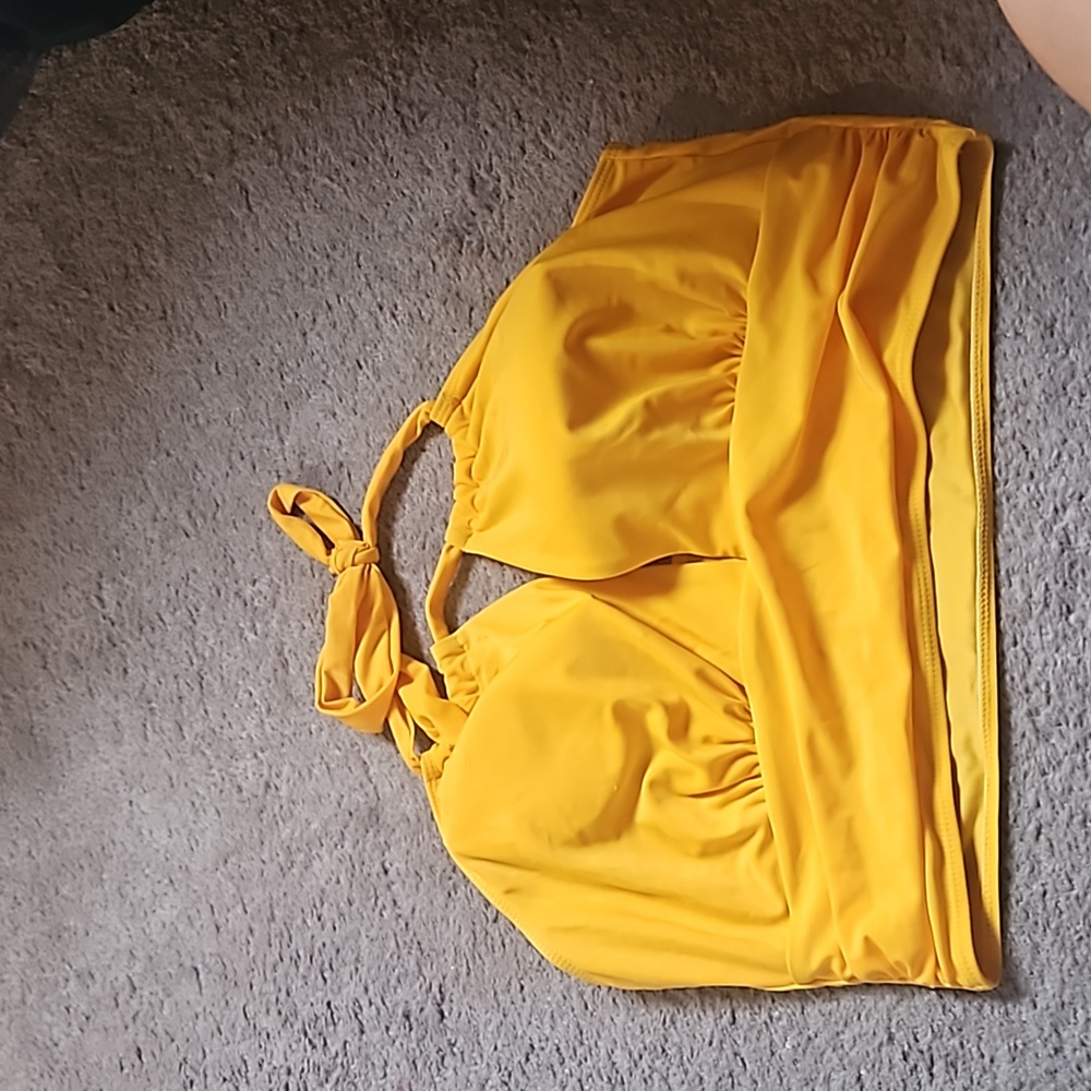 Bathing suit top